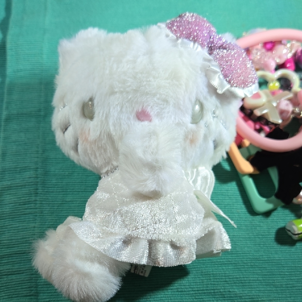 Sanrio Hello Kitty Angelic Bag Charm, Keychain - Picture 15 of 15